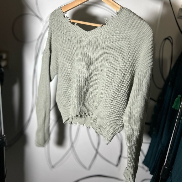 Jessica Simpson Cropped Light Green Sweater Ragged Edges Women’s Small - Picture 6 of 6